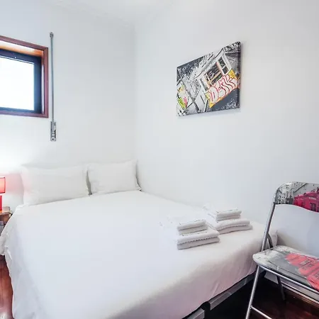 Guestready - Light A Way * Porto
